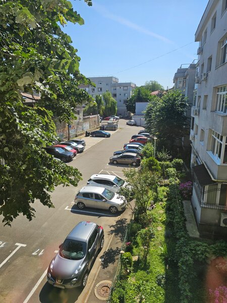 Herastrau, proprietar, 2 camere decomandat,  350m, 500m m6, etaj 2/4,